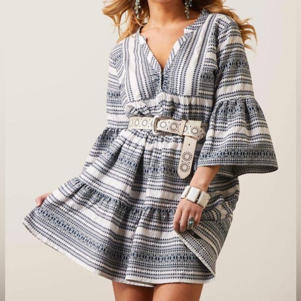 Beautiful Ariat dress. Perfect for any occasion.